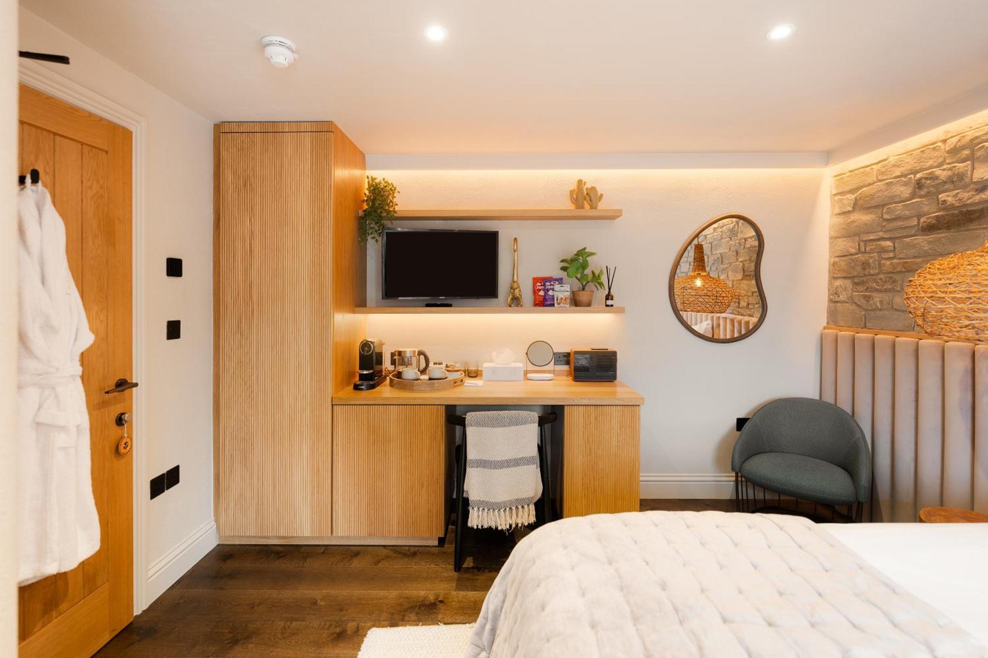 Hive Townhouse Hotel Aberaeron Eksteriør billede