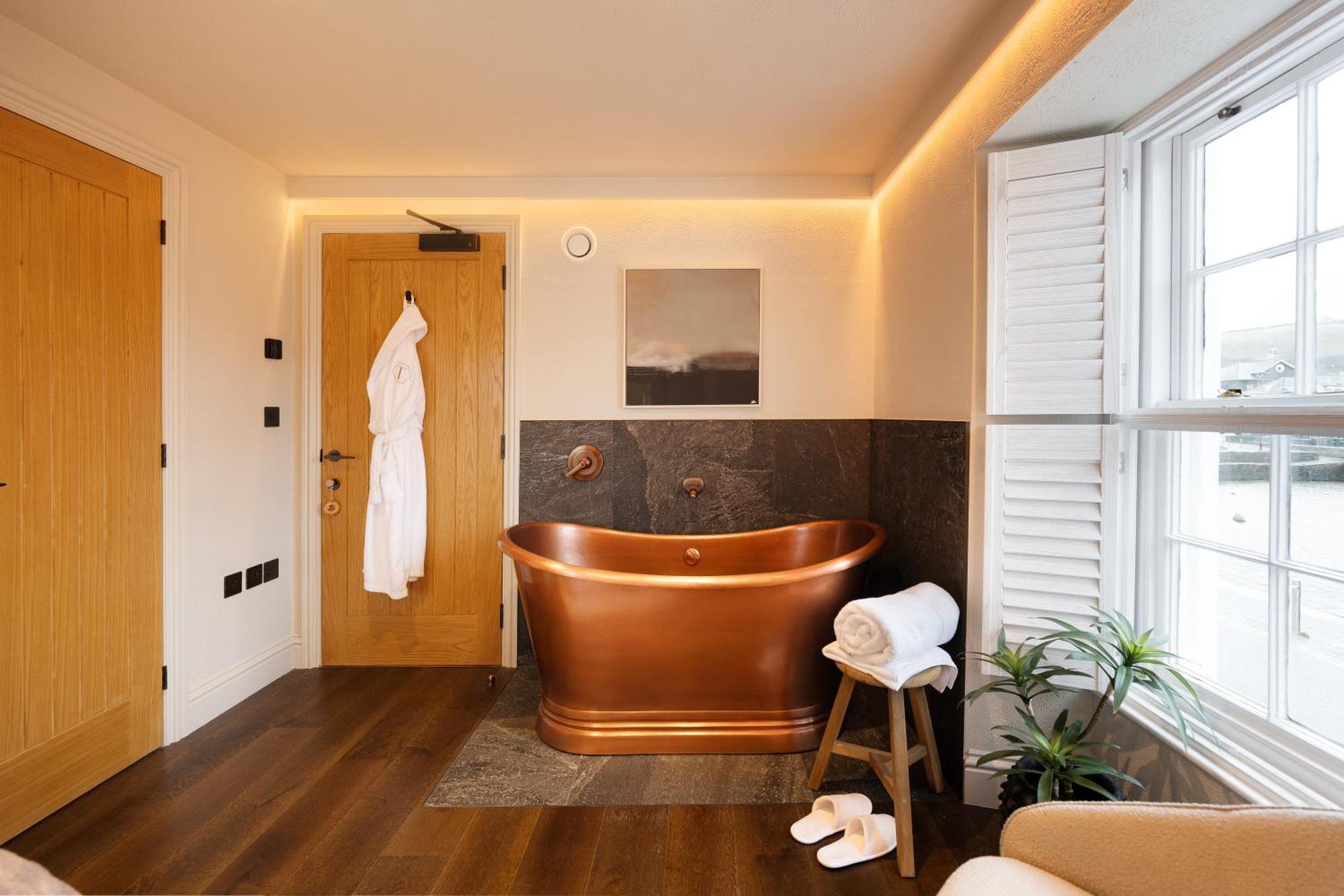 Hive Townhouse Hotel Aberaeron Eksteriør billede